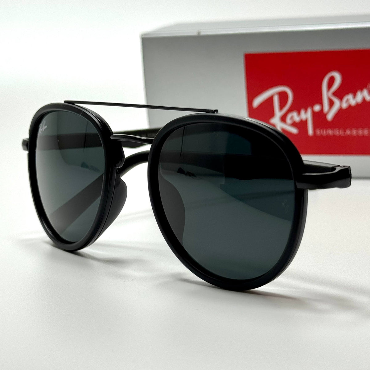Ray-Ban Round Aviator RB3857 – Black