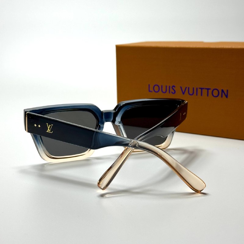 Louis Vuitton Rectangle Z2482U – Blue Crystal