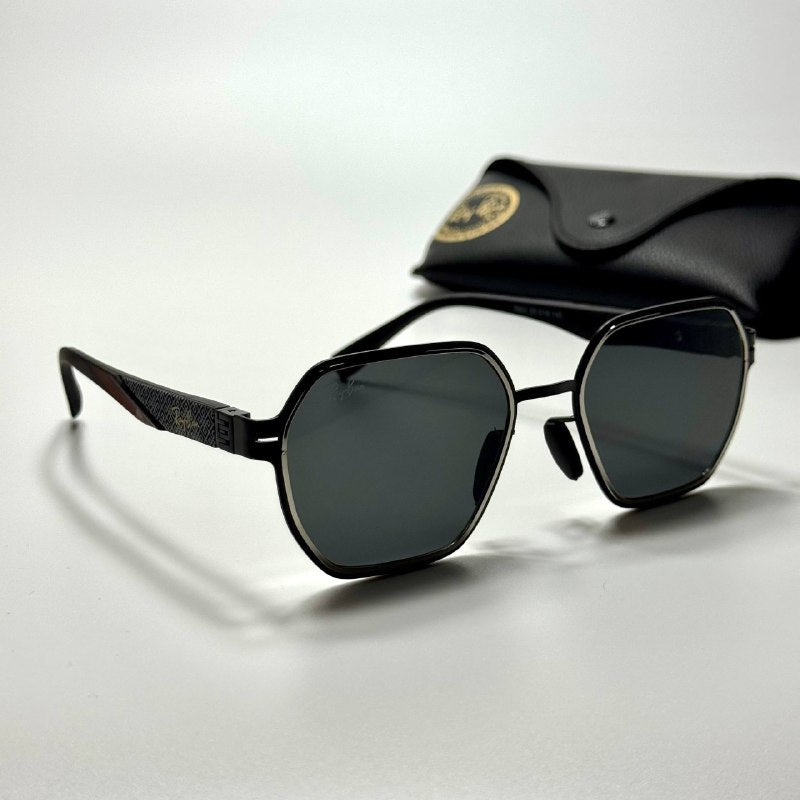 Ray-Ban Square RB3725 – Black Grey