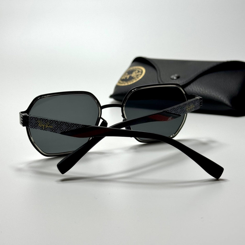 Ray-Ban Square RB3725 – Black Grey