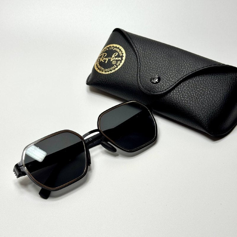 Ray-Ban Square RB3725 – Black Grey