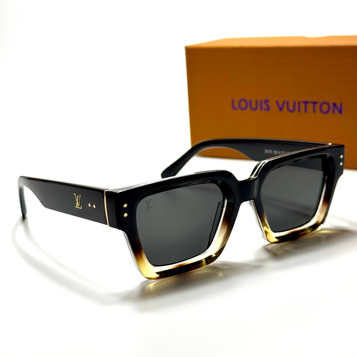 Louis Vuitton LV8426 – Black Gold