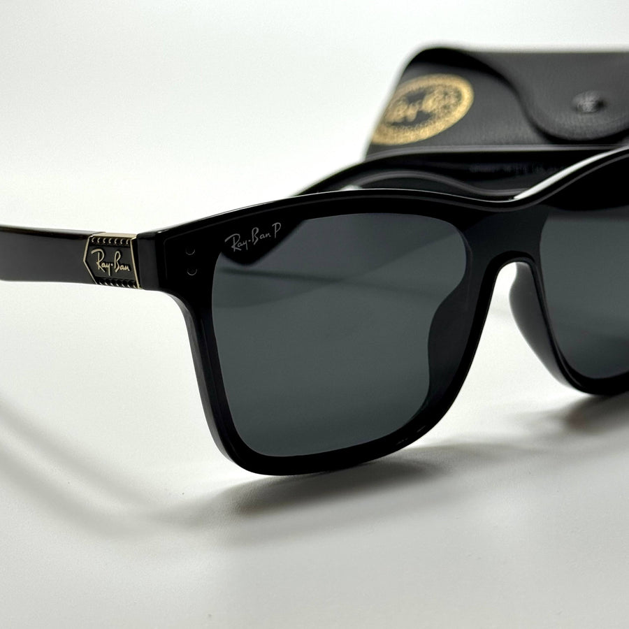 Ray-Ban Classic Rectangular RB4389 – Black Grey