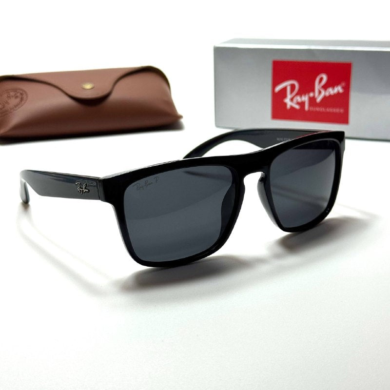 Ray-Ban Rectangular RB4187 – Black Grey