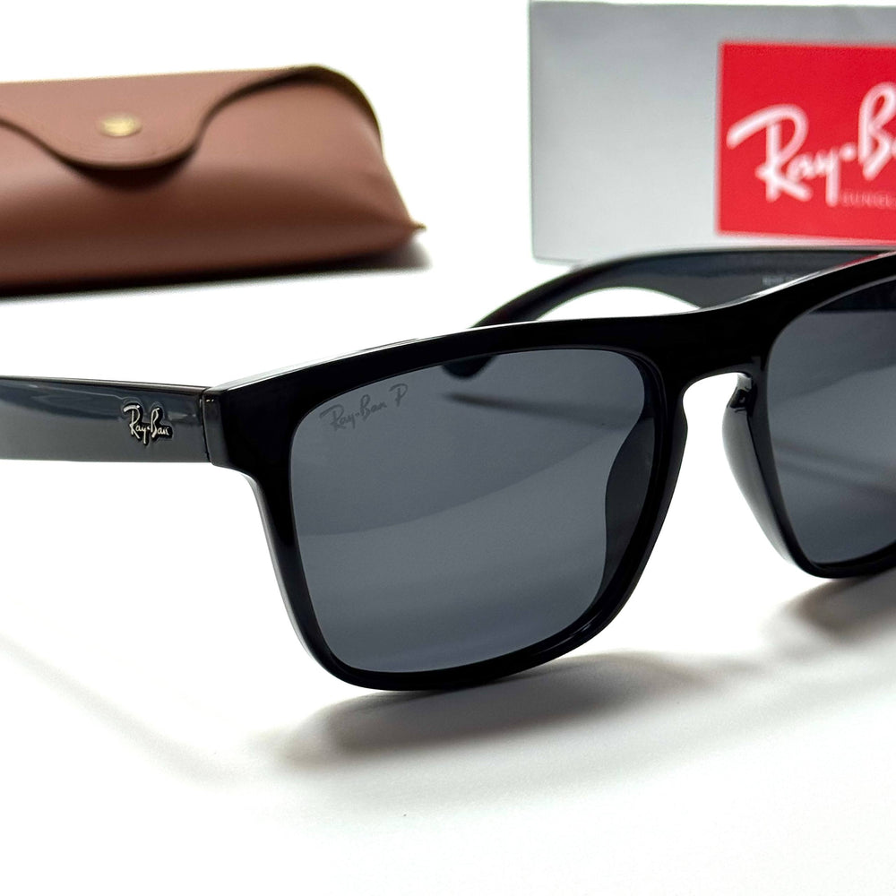 Ray-Ban Rectangular RB4187 – Black Grey