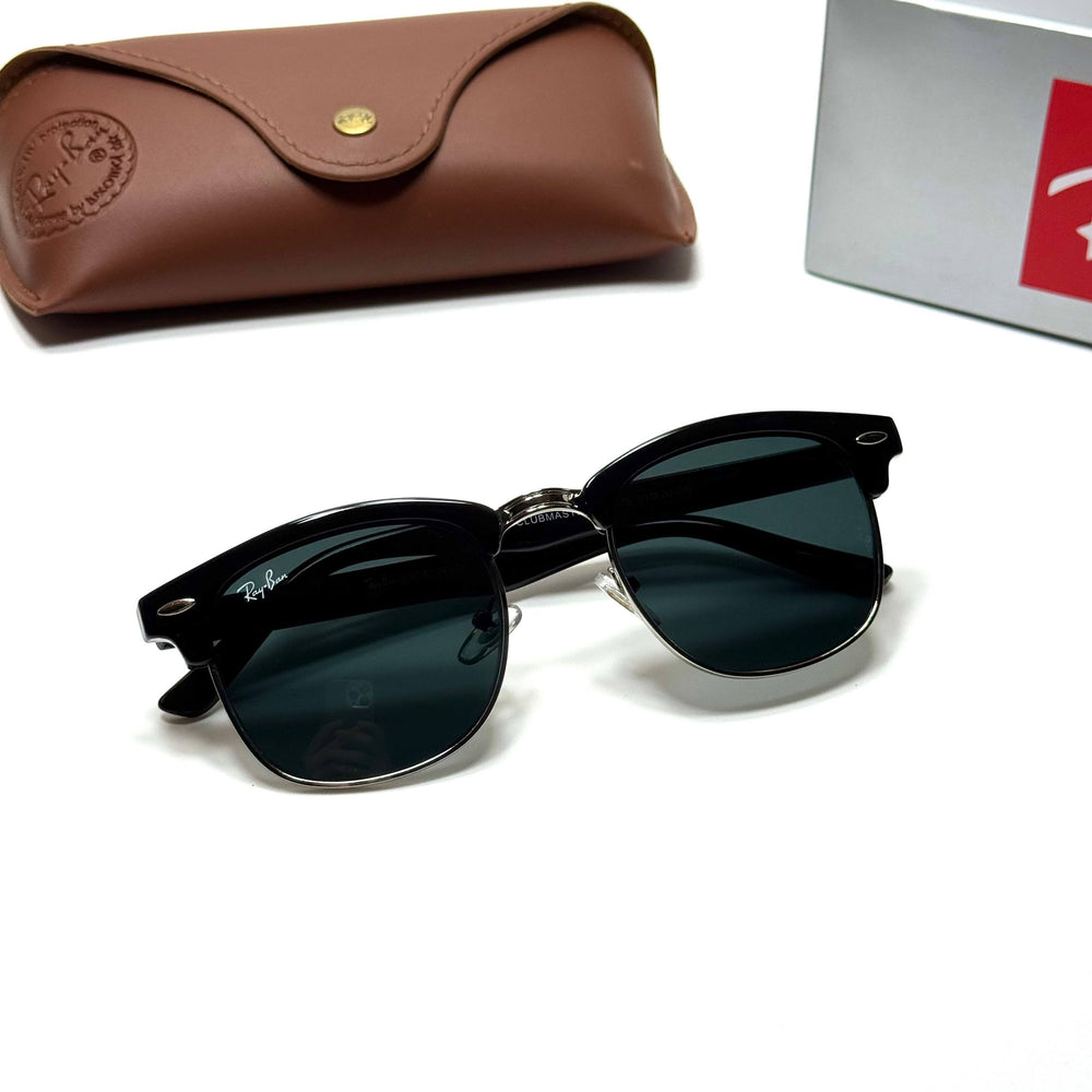 Ray-Ban Clubmaster RB3016 – Black