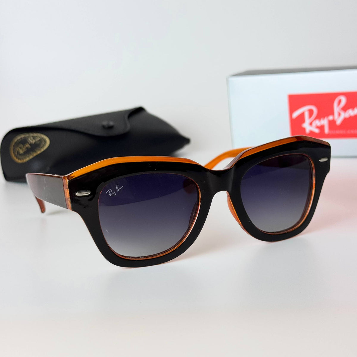Ray-Ban Wayfarer RB-5833 – Black Amber Grey Gradient
