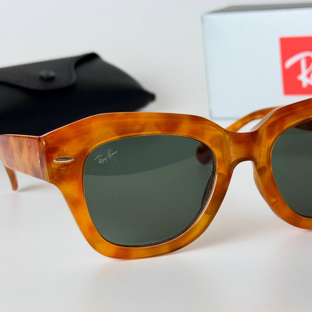Ray-Ban Wayfarer RB-5832 – Amber Tortoise Green