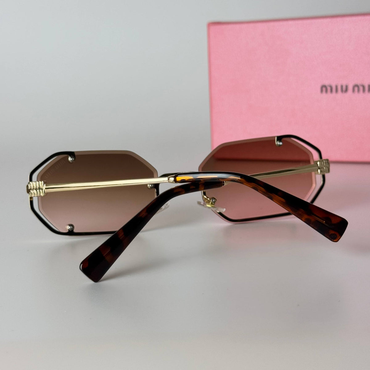 Miu Miu Geometric – Gold Brown Gradient