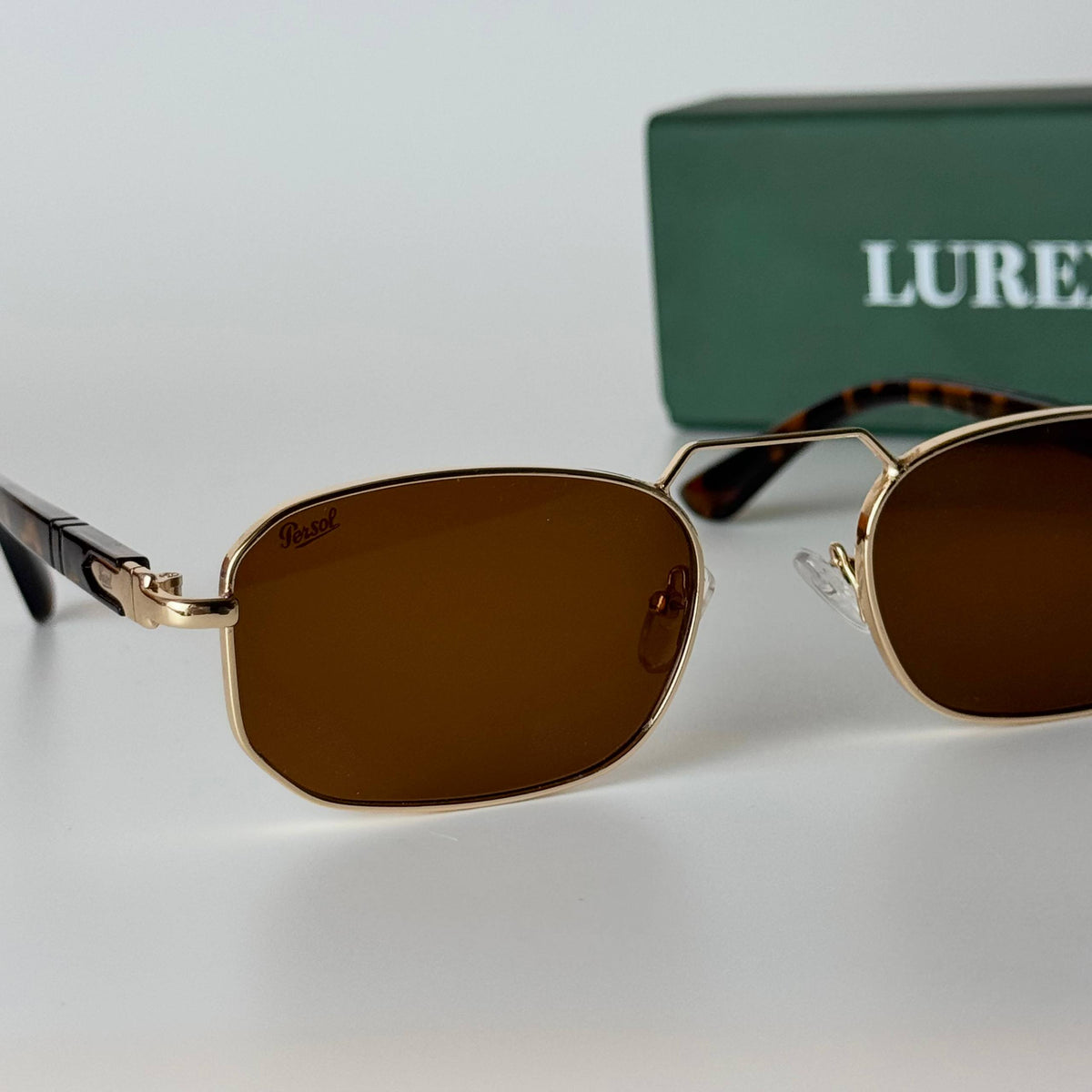 Persol PO3358S – Gold Brown