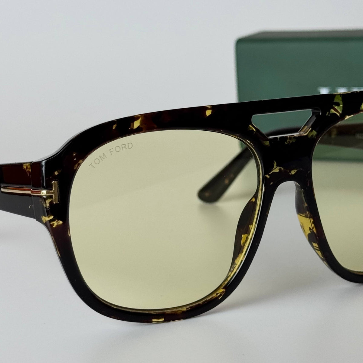 Tom Ford Aviator Squarish - Tortoise Yellow